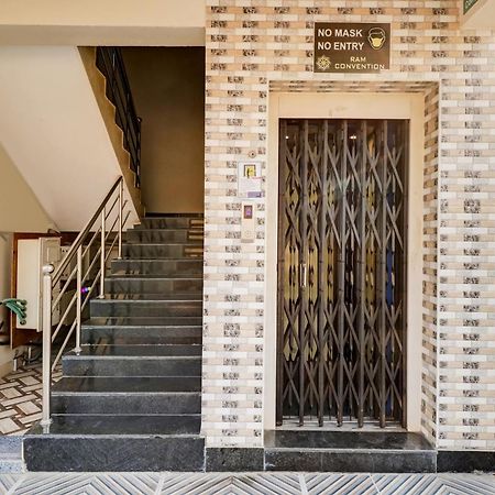 Oyo Vnr Convention Hotel Guntur Exterior photo
